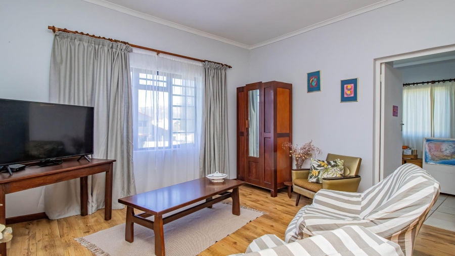 4 Bedroom Property for Sale in De Kelders Western Cape